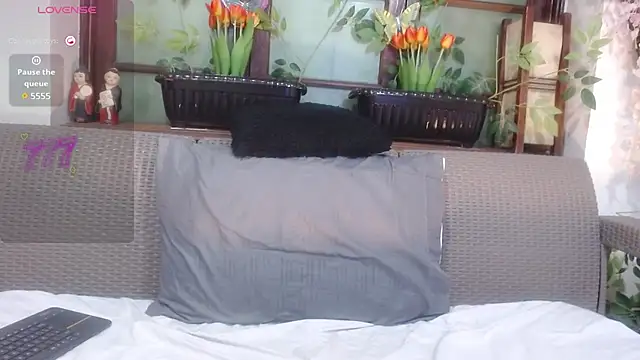 ivory_velvet webcam