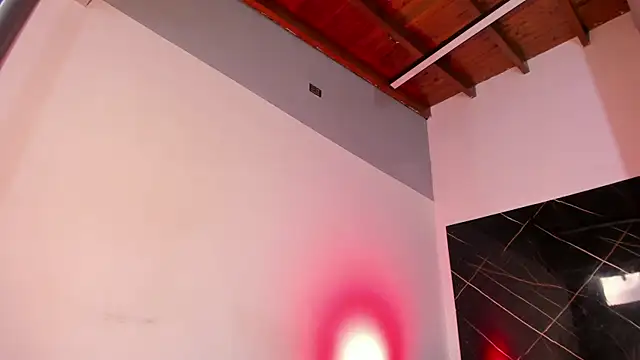 Aylaa_velt webcam