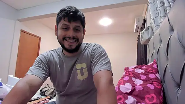 Liltildeman_moon webcam