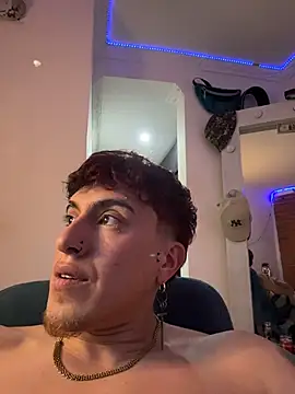 strongboy_ webcam