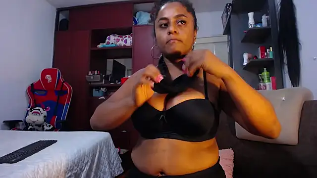 BellaKarla webcam