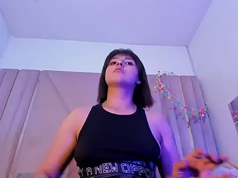 AngelaLinaresx69 webcam