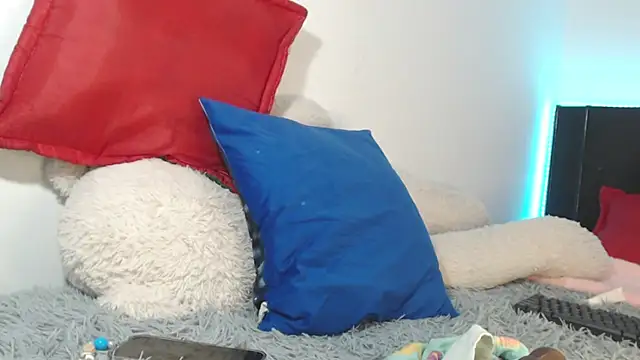 ladyrd1 webcam