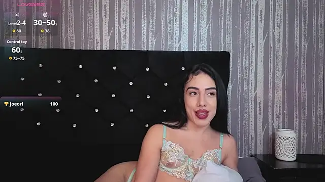 Alicee_Moonn webcam