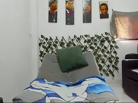 Latins_Boss webcam