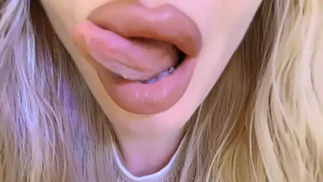 Velvet_kissx webcam