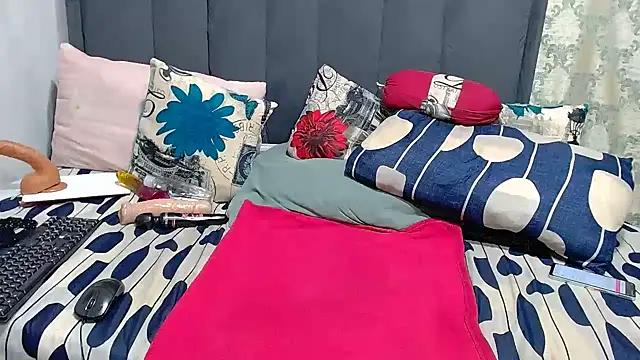 SwaziBeauty webcam