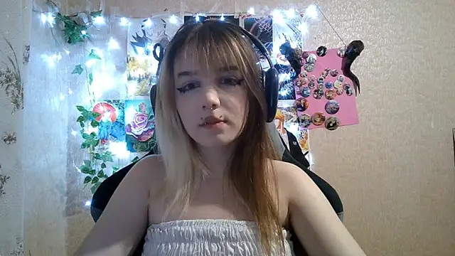 MilaTyan webcam