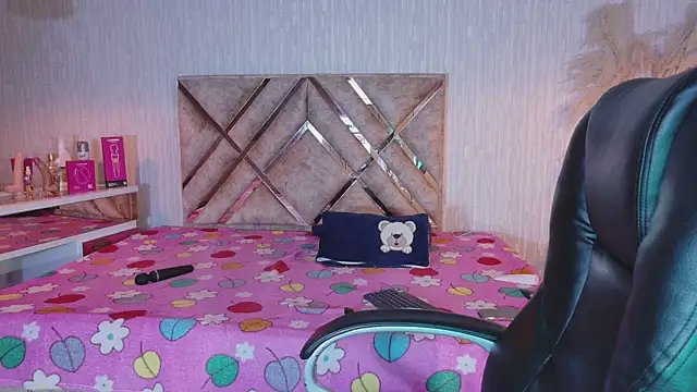 Chloe16_ webcam