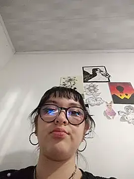 LilithBluum webcam