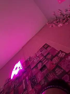 issawife_t webcam