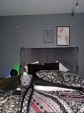 RealMsPEARLsEXY69 webcam