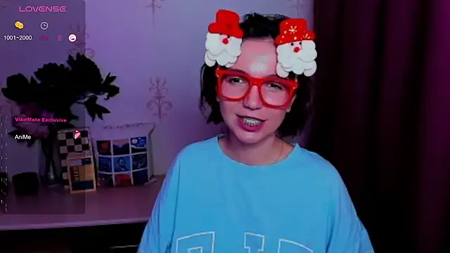 KindHazelHere_ webcam