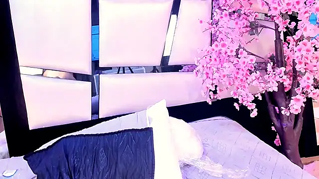 TessaCooper1 webcam