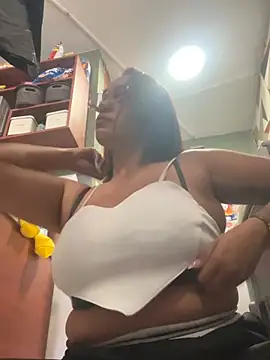 Sara-77 webcam