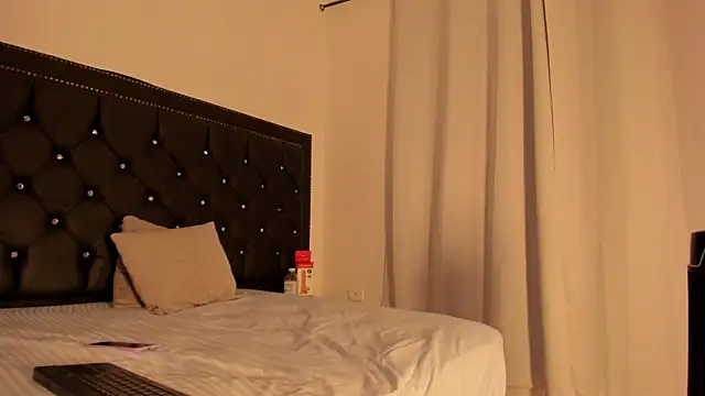 AbbySttonne webcam
