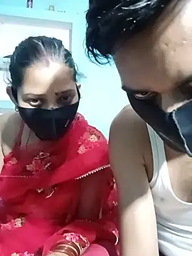 RoyalDesiCouple live cam on StripChat
