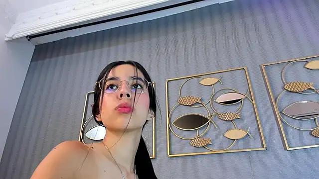 laraa_jeean webcam
