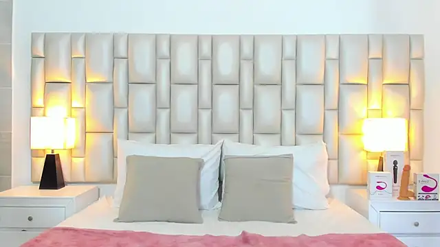 paola_katy_dicks webcam