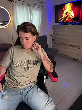 AngelLatinBoy webcam