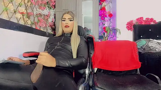 Thiara_veky_ webcam