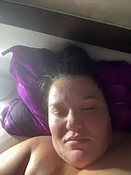 SunnyLeila2101 live cam on StripChat