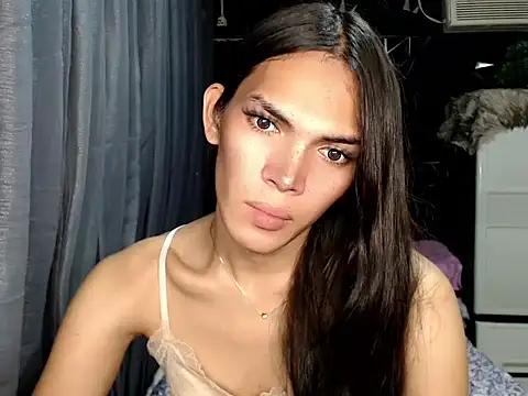 GORGEOUS_CARMEE webcam