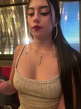 LilacNoir webcam