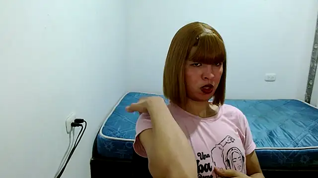 estefania224 webcam