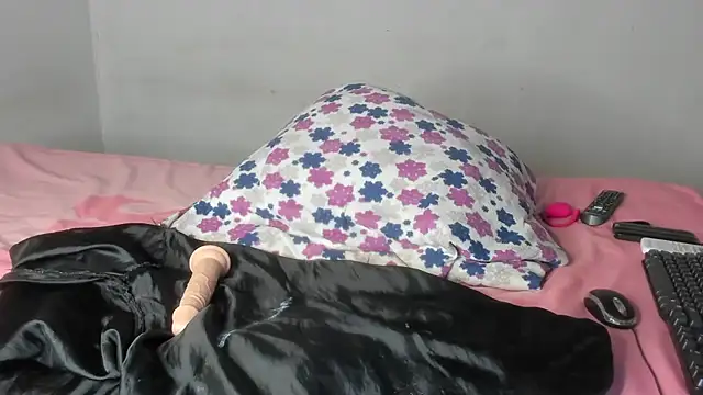 Jade_Dorthini webcam