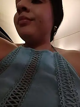 Julieth_hot-69 webcam