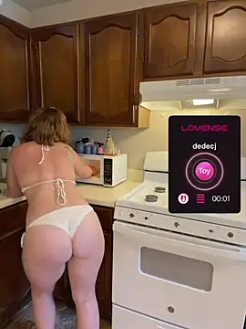 RoxyRedXO12 webcam