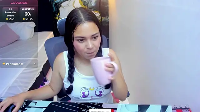 Littlee_Noemi webcam