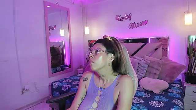 Karly_moon webcam