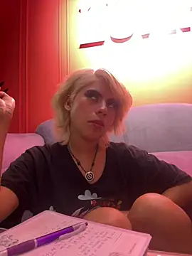 Eva_Feller69