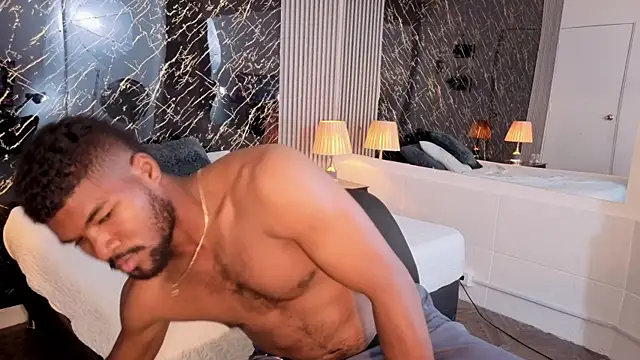 Juan_123__ live cam on StripChat