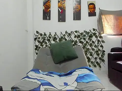 Latins_Boss webcam