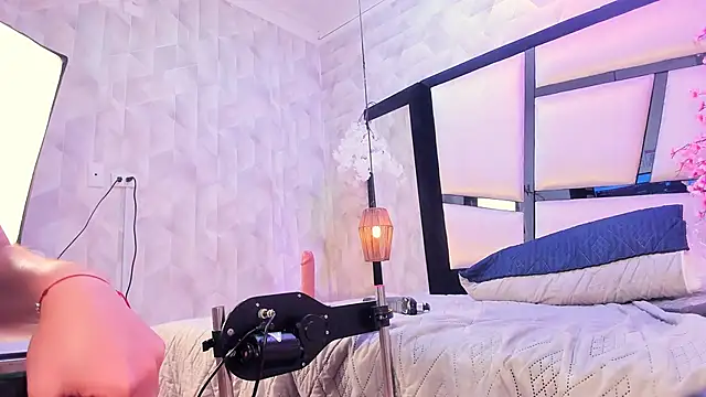 TessaCooper1 webcam