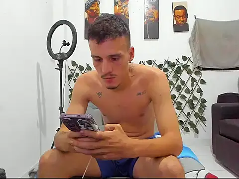 Latins_Boss webcam