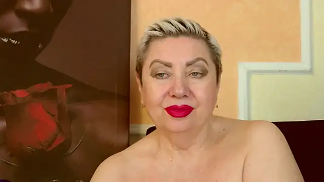 LadyPosh live cam on StripChat