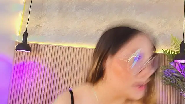 big_tits_in_your_face live cam on StripChat