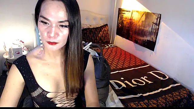 NinaDOM4CUM webcam