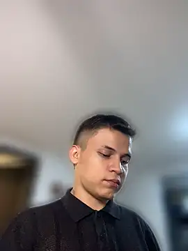 _Leo_Boy webcam