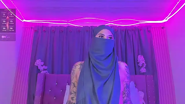 Nayla-Mouna webcam