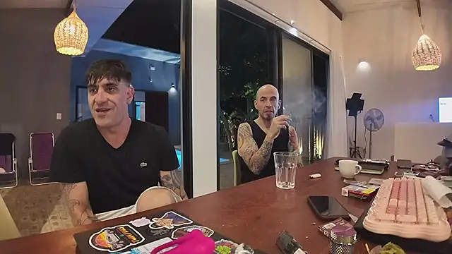 Elnonoykeila77
