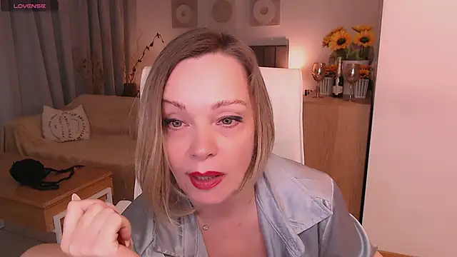 Tilly_Eliot webcam