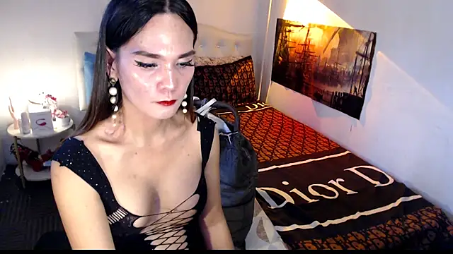 NinaDOM4CUM webcam