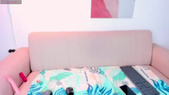 nyx_velvet webcam