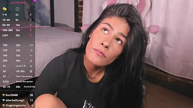 Salome_Cherie live sex cam