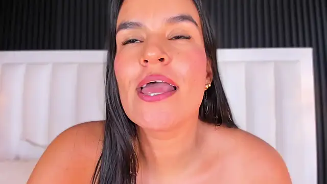 LucieMillerr webcam